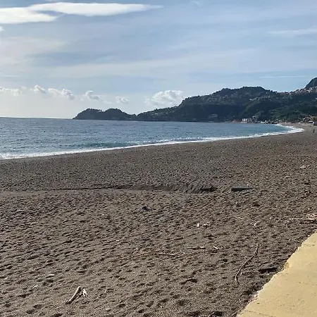 Апартаменты Family House Taormina