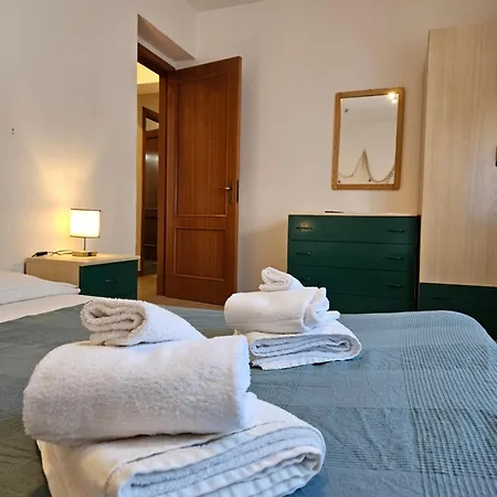 Family House Taormina Apartment