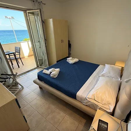 Family House Taormina Апартаменты Летоянни